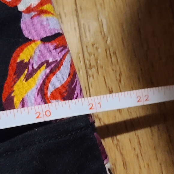 Plus Size Floral Jegging (A5) - Picture 7 of 8